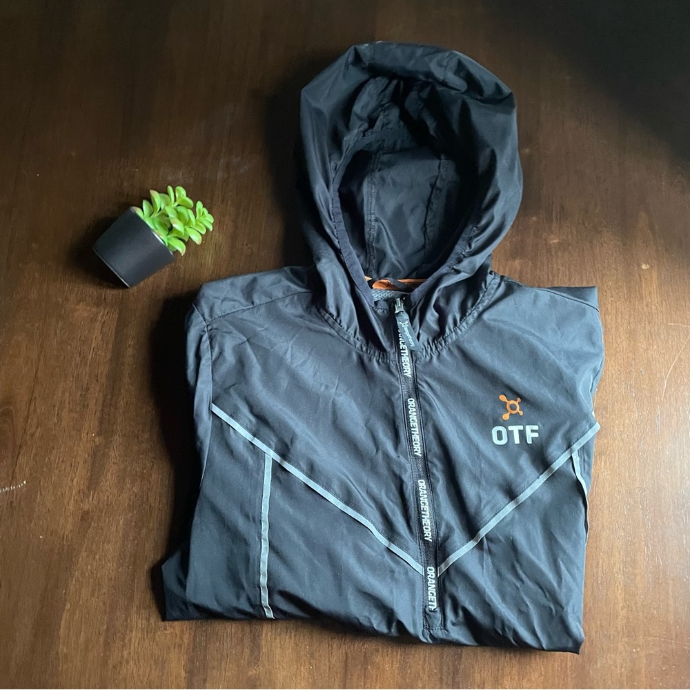 Orangetheory Theory Fitness Black Long Sleeve Hooded Wind Breaker Size Small